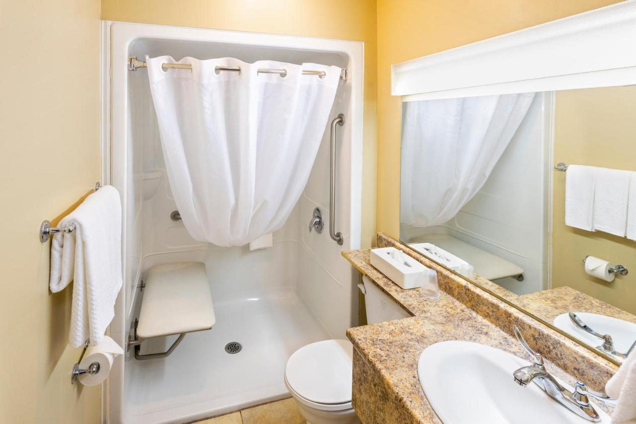 Econo Lodge Miramichi Zewnętrze zdjęcie