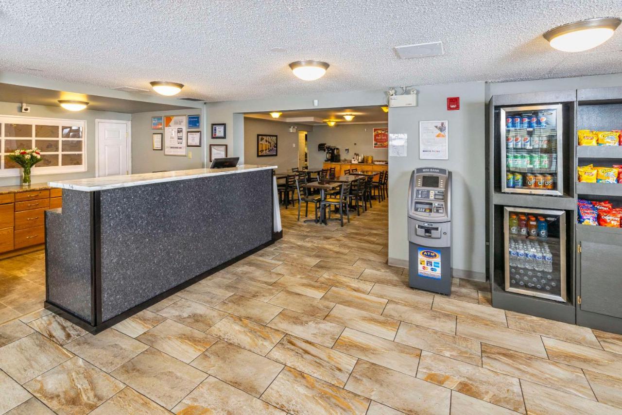 Econo Lodge Miramichi Zewnętrze zdjęcie