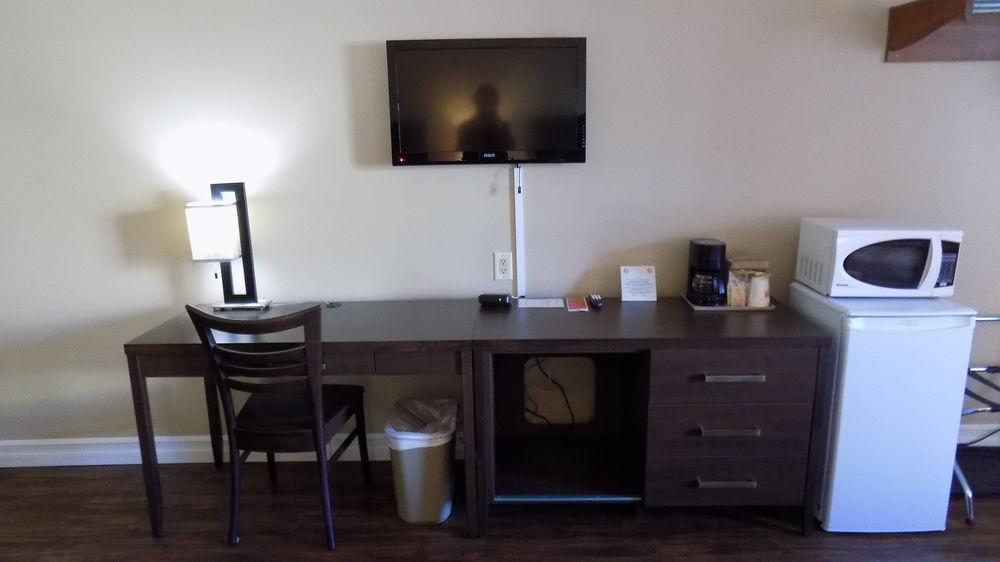 Econo Lodge Miramichi Zewnętrze zdjęcie