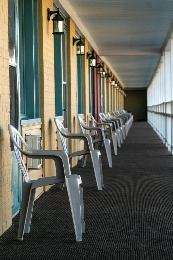 Econo Lodge Miramichi Zewnętrze zdjęcie